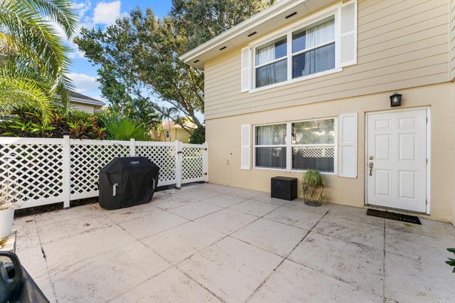 4801 Roxbury Court, Boynton Beach, FL 33436