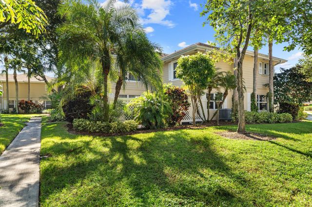 4801 Roxbury Court, Boynton Beach, FL 33436
