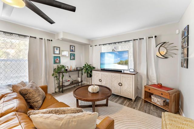 4801 Roxbury Court, Boynton Beach, FL 33436