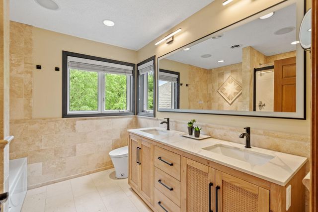 1668 Lakeland Circle, Centerville, MN 55038