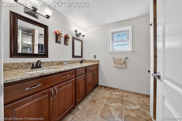 1625 Hampton Road, Grosse Pointe, MI 48236