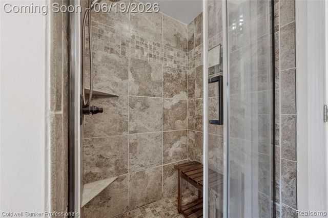 1625 Hampton Road, Grosse Pointe, MI 48236