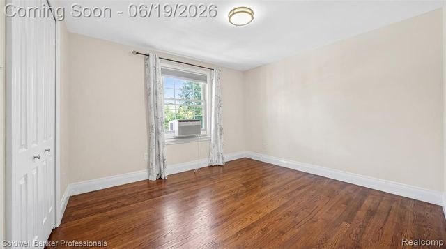 1625 Hampton Road, Grosse Pointe, MI 48236