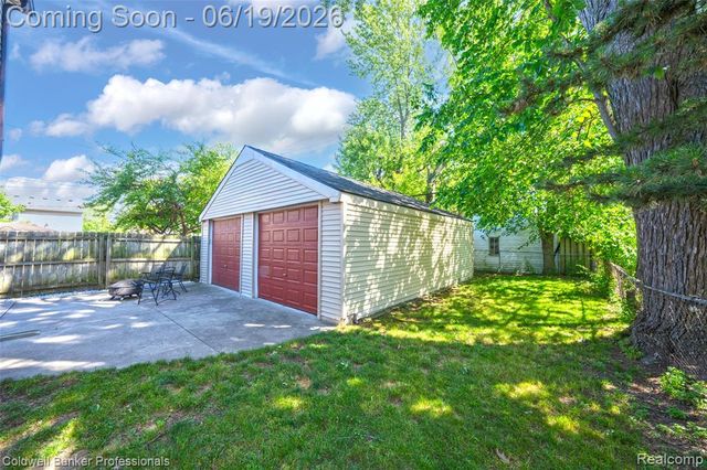 1625 Hampton Road, Grosse Pointe, MI 48236