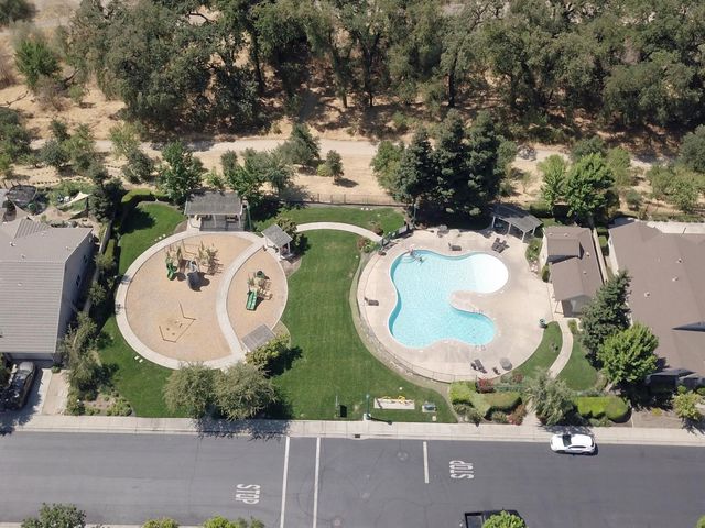 13702 Channel Ln, Waterford, CA 95386