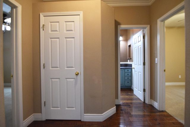 13702 Channel Ln, Waterford, CA 95386