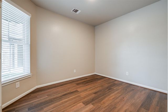 137 Park Place Circle A, Waller, TX 77484