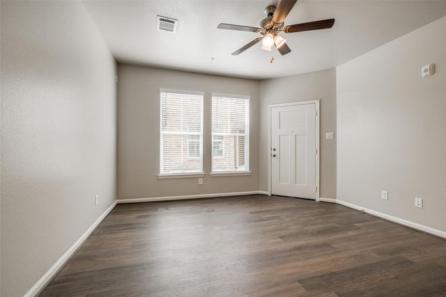 137 Park Place Circle A, Waller, TX 77484