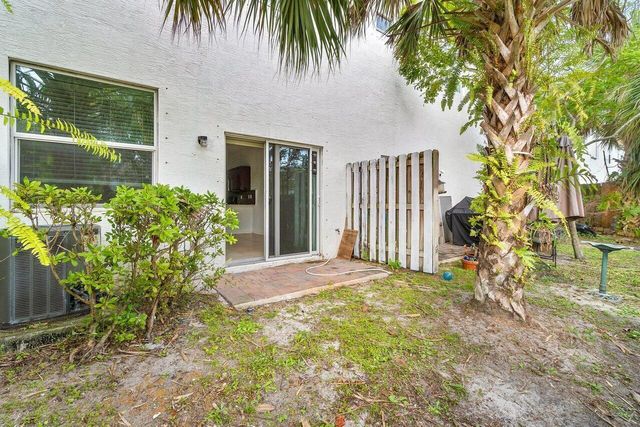 5288 Ashley River Road, West Palm Beach, FL 33417