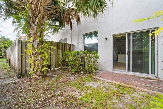 5288 Ashley River Road, West Palm Beach, FL 33417