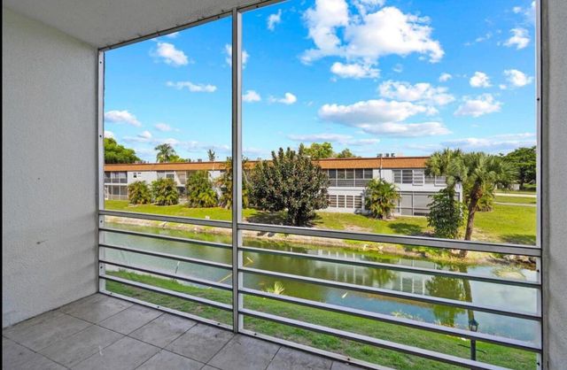 6289 Lear Drive 205, Lake Worth, FL 33462