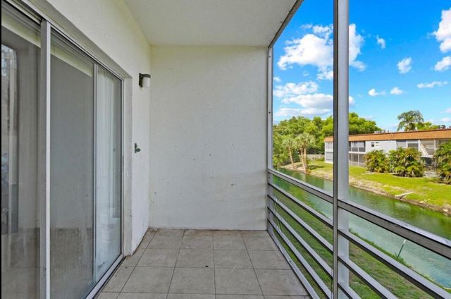 6289 Lear Drive 205, Lake Worth, FL 33462