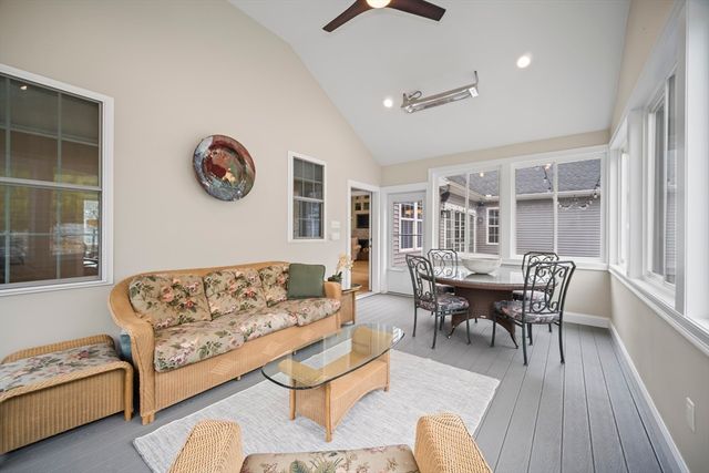 8 Julian Lane, Hudson, MA 01749