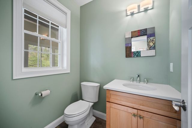 8 Julian Lane, Hudson, MA 01749