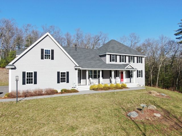 8 Julian Lane, Hudson, MA 01749