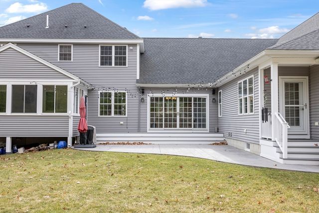 8 Julian Lane, Hudson, MA 01749