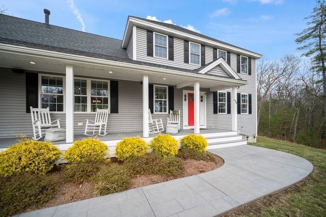 8 Julian Lane, Hudson, MA 01749