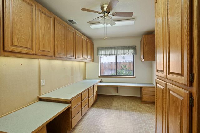 324 Applewood Dr, Lodi, CA 95242