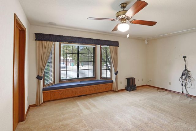 324 Applewood Dr, Lodi, CA 95242