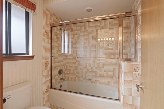 324 Applewood Dr, Lodi, CA 95242