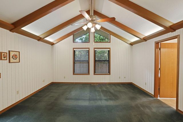 324 Applewood Dr, Lodi, CA 95242