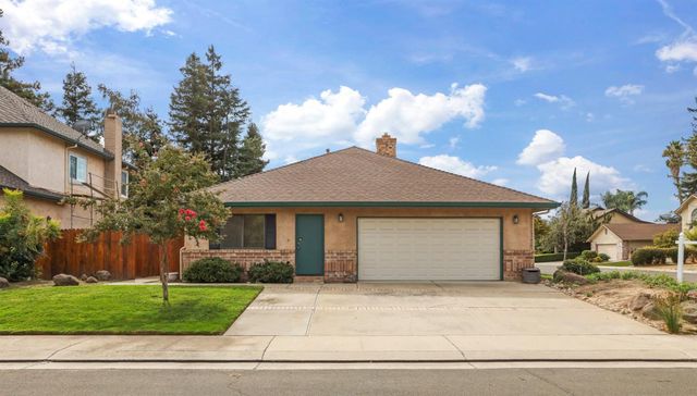 324 Applewood Dr, Lodi, CA 95242