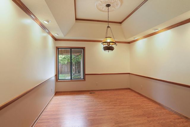 324 Applewood Dr, Lodi, CA 95242