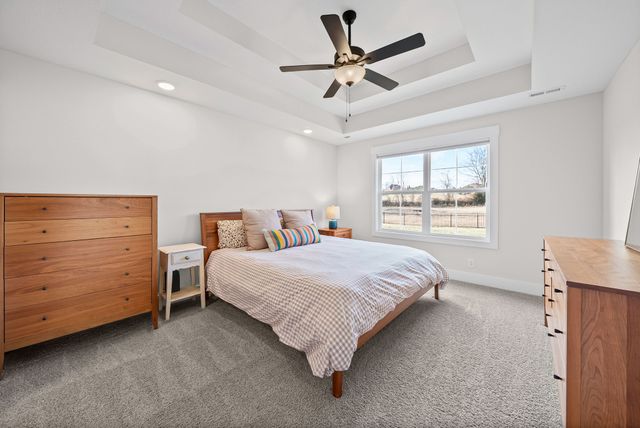 333 Frontier Dr, Clarksville, TN 37043