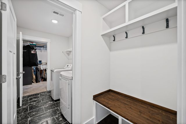 333 Frontier Dr, Clarksville, TN 37043