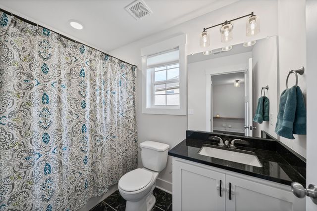 333 Frontier Dr, Clarksville, TN 37043