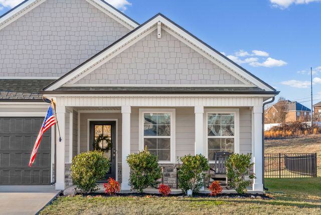 333 Frontier Dr, Clarksville, TN 37043