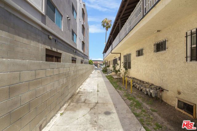 6519 Crenshaw Boulevard, Los Angeles, CA 90043