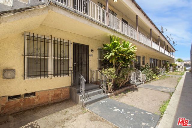 6519 Crenshaw Boulevard, Los Angeles, CA 90043