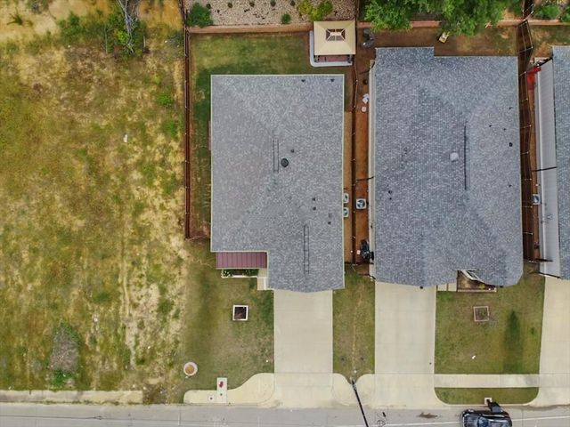 614 N M L King Jr Boulevard, Grand Prairie, TX 75050