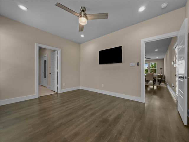 614 N M L King Jr Boulevard, Grand Prairie, TX 75050