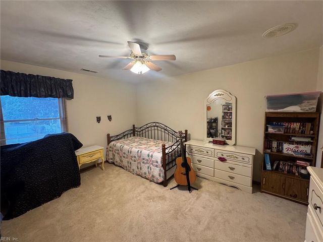 1340 Danielle CT, Chesapeake, VA 23320