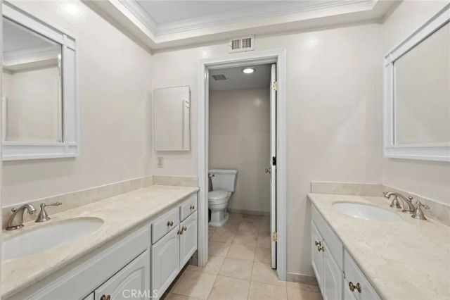 12 Rolling Brook, Irvine, CA 92603