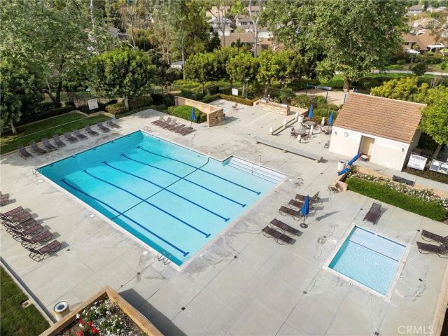 12 Rolling Brook, Irvine, CA 92603