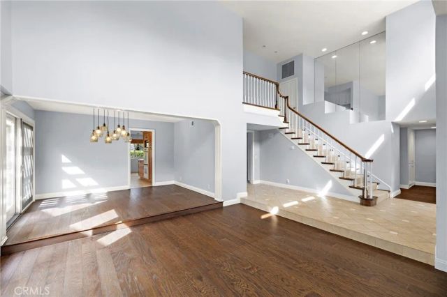 12 Rolling Brook, Irvine, CA 92603