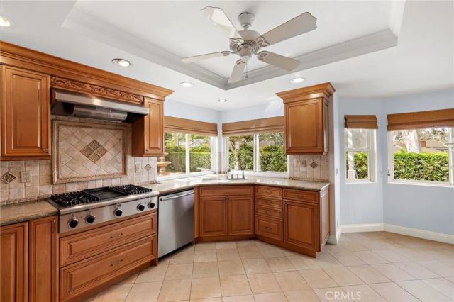 12 Rolling Brook, Irvine, CA 92603