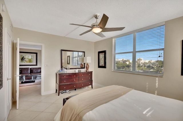 2840 S Ocean Boulevard 413, Palm Beach, FL 33480