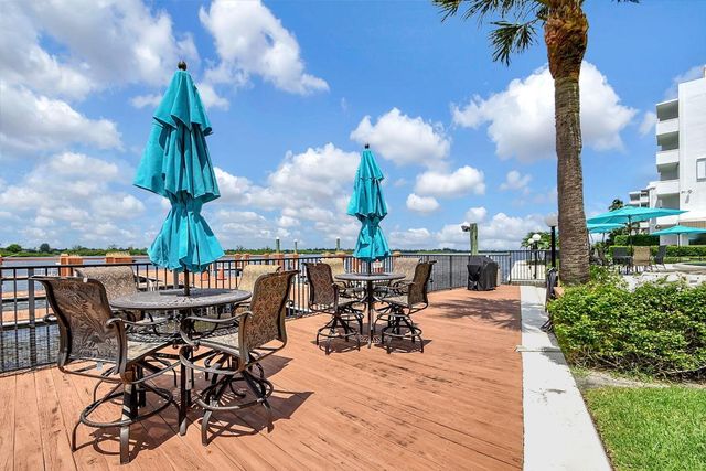 2840 S Ocean Boulevard 413, Palm Beach, FL 33480