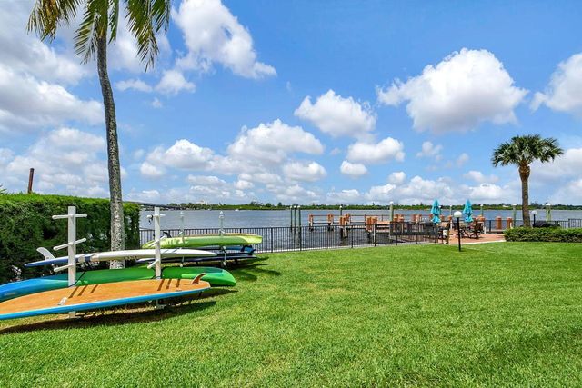 2840 S Ocean Boulevard 413, Palm Beach, FL 33480