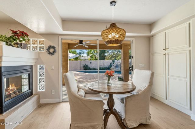 6419 W HONEYSUCKLE Drive, Phoenix, AZ 85083