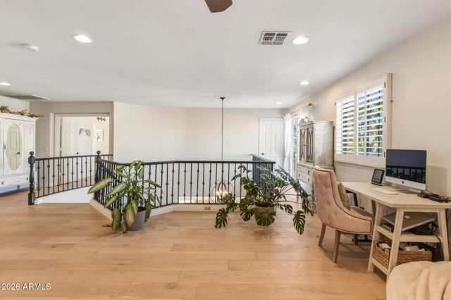 6419 W HONEYSUCKLE Drive, Phoenix, AZ 85083