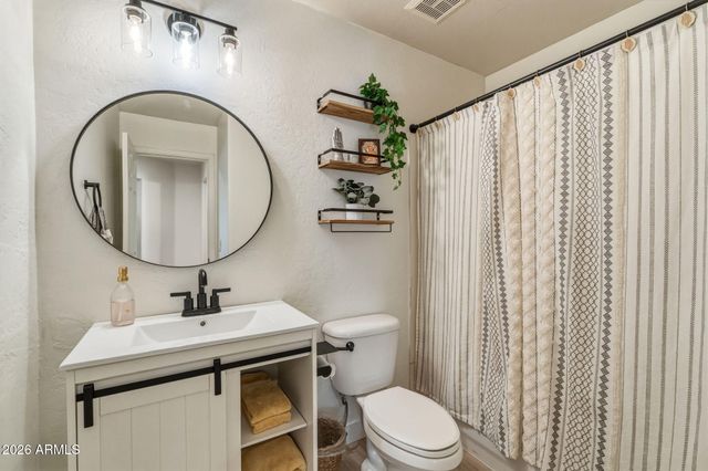 6419 W HONEYSUCKLE Drive, Phoenix, AZ 85083