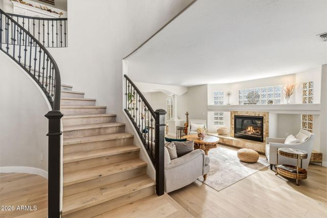 6419 W HONEYSUCKLE Drive, Phoenix, AZ 85083