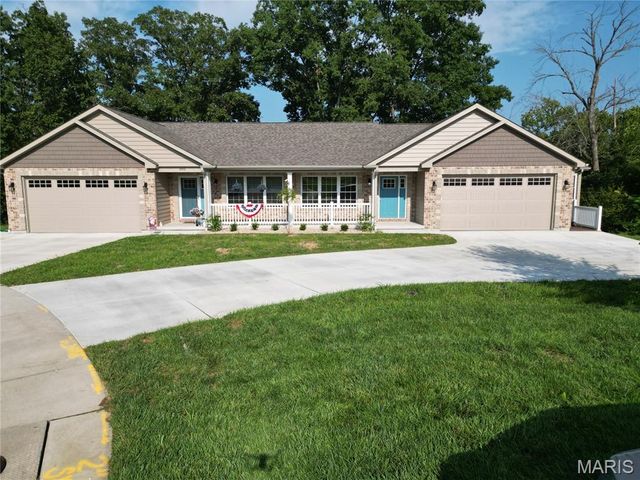 302 Anthony Circle, Byrnes Mill, MO 63051