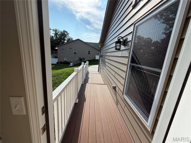 302 Anthony Circle, Byrnes Mill, MO 63051