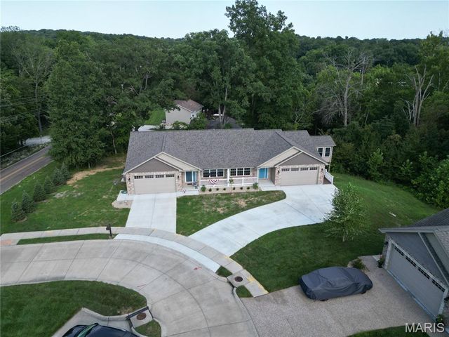 302 Anthony Circle, Byrnes Mill, MO 63051